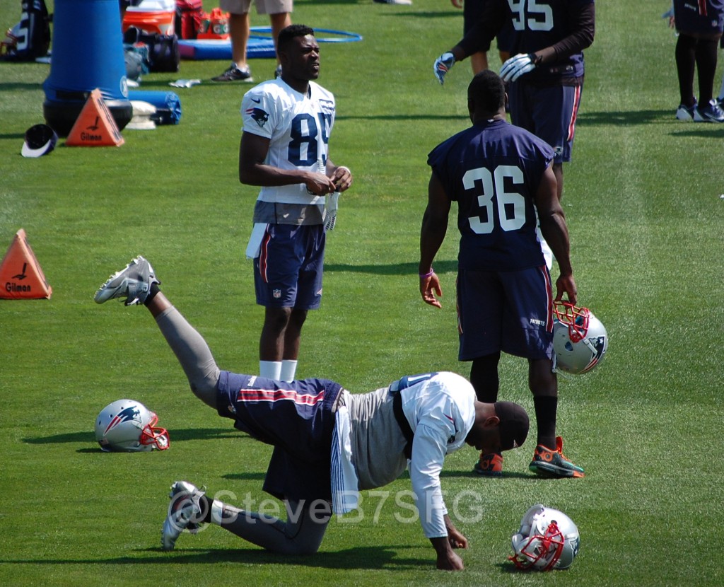 Brandon LaFell with a stretch on the sidelines. (SBalestrieri photo)