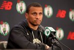 joe-mazzulla-not-feeling-celtics-pressure-because-were-all-v0-yGayYi19733tmreLatXh8YTsoWXdfdIM...jpg