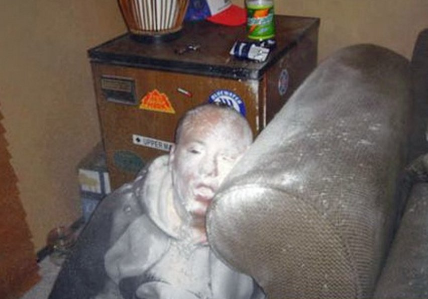 Drunk-Man-Funny-Makeup-Passed-Out-Picture.jpg