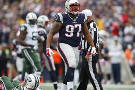 Patriots Defense Stops Jets Running Game, Wins Slugfest