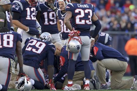 Lewis Lost For the Year With Torn ACL