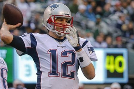 Rusty? Brady Shines, Patriots Down Cleveland 33-13