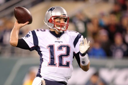 VIDEO: Watch Tom Brady as a Lead Blocker For Blount on Sunday