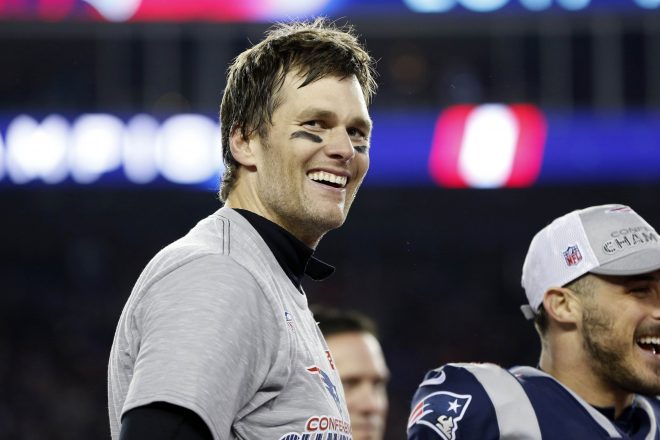 PHOTO: Tom Brady “Wins”First Sunday With No Football