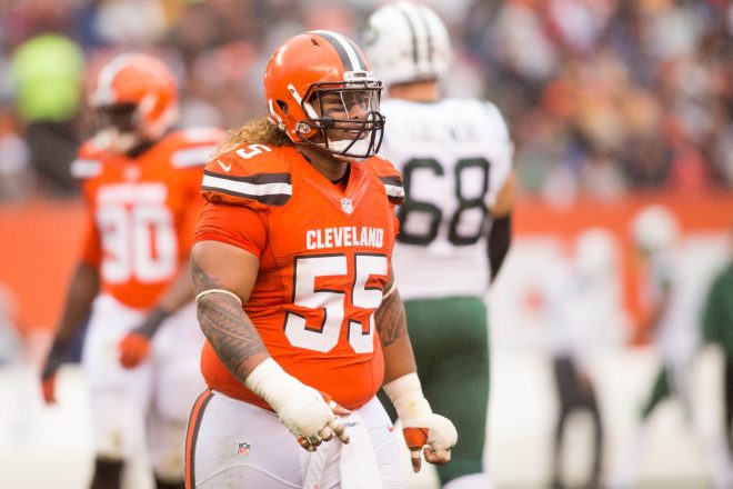 PHOTO: Danny Shelton Reunited With His Father Following Trade To Patriots
