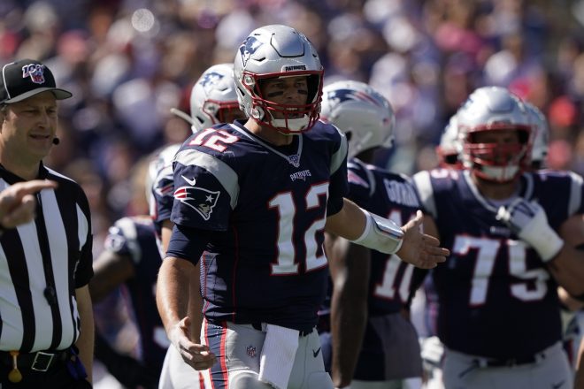 PHOTO: Tom Brady Focuses In On Another Division Title