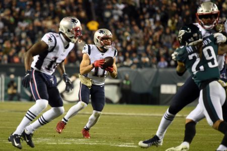Patriots Defense Rebounds, Shuts Down Eagles 17-10