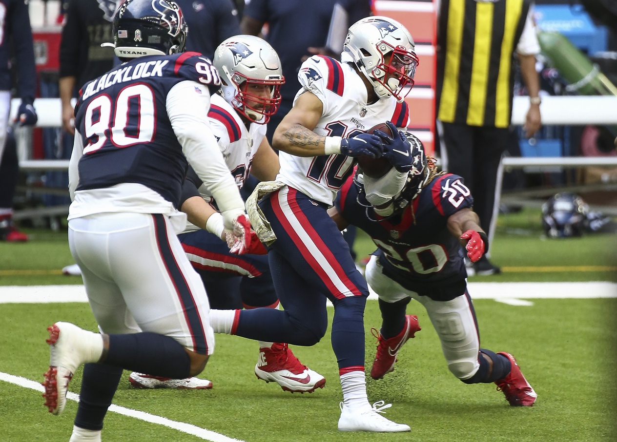 Nov 22, 2020; Houston, Texas, USA; New England Patriots wide receiver Damiere Byrd (10) runs with the ball during the second quarter at NRG Stadium. Mandatory Credit: Troy Taormina-USA TODAY Sports