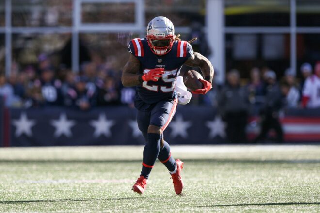 Patriots RB Bolden Reportedly Headed to Las Vegas