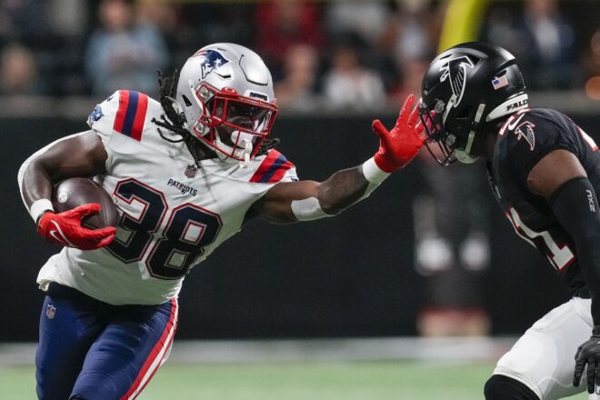 Wednesday Patriots and NFL Notebook: Stevenson Excited For 2022