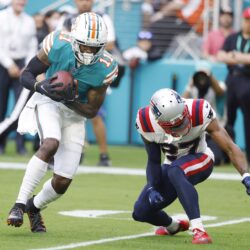 FIRST LOOK: DeVante Parker Reacts To Joining Patriots
