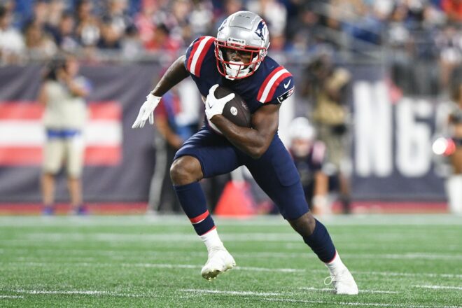 Friday Afternoon Notes: Belichick Gives Some Insight on RB Strong