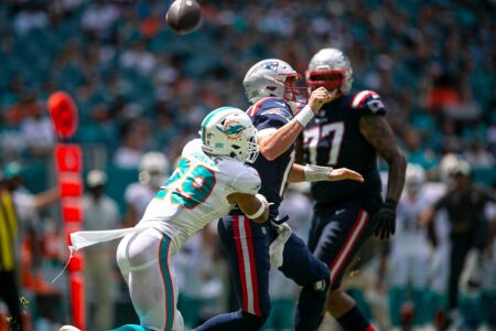 Plodding Offense Sinks Patriots In Opener to Miami, Observations