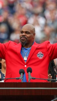 Best Of Social Media: Vince Wilfork Inducted Into Patriots Hall of Fame