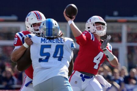 Spreading the Love: Ball Distribution Totals Between Bailey Zappe and Mac Jones