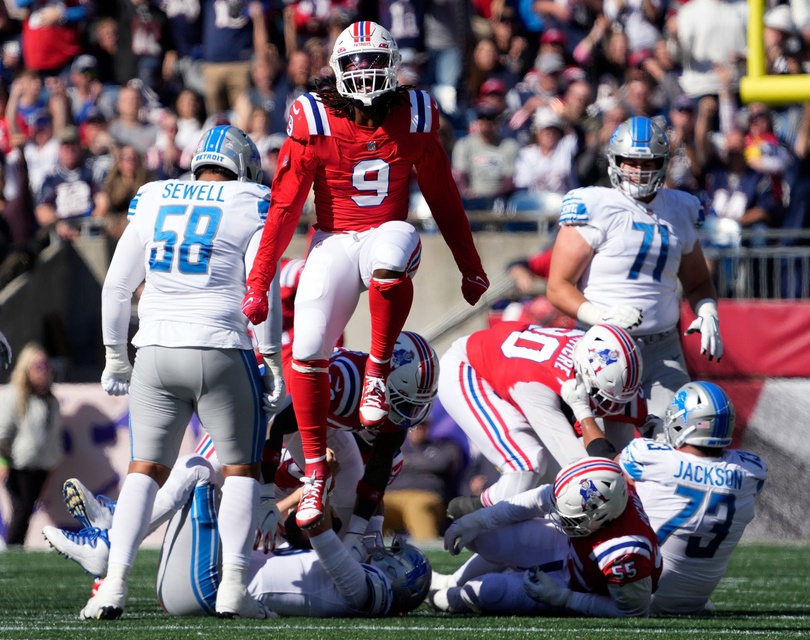 Patriots defensive end #9 Matthew Judon celebrates a 1st quarter sack.

12 Patslions 100922 Bb