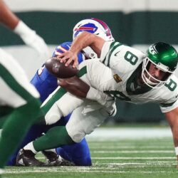 Jets Believe Rodgers Has Torn Achilles, Which Completely Changes Their 2023 Outlook