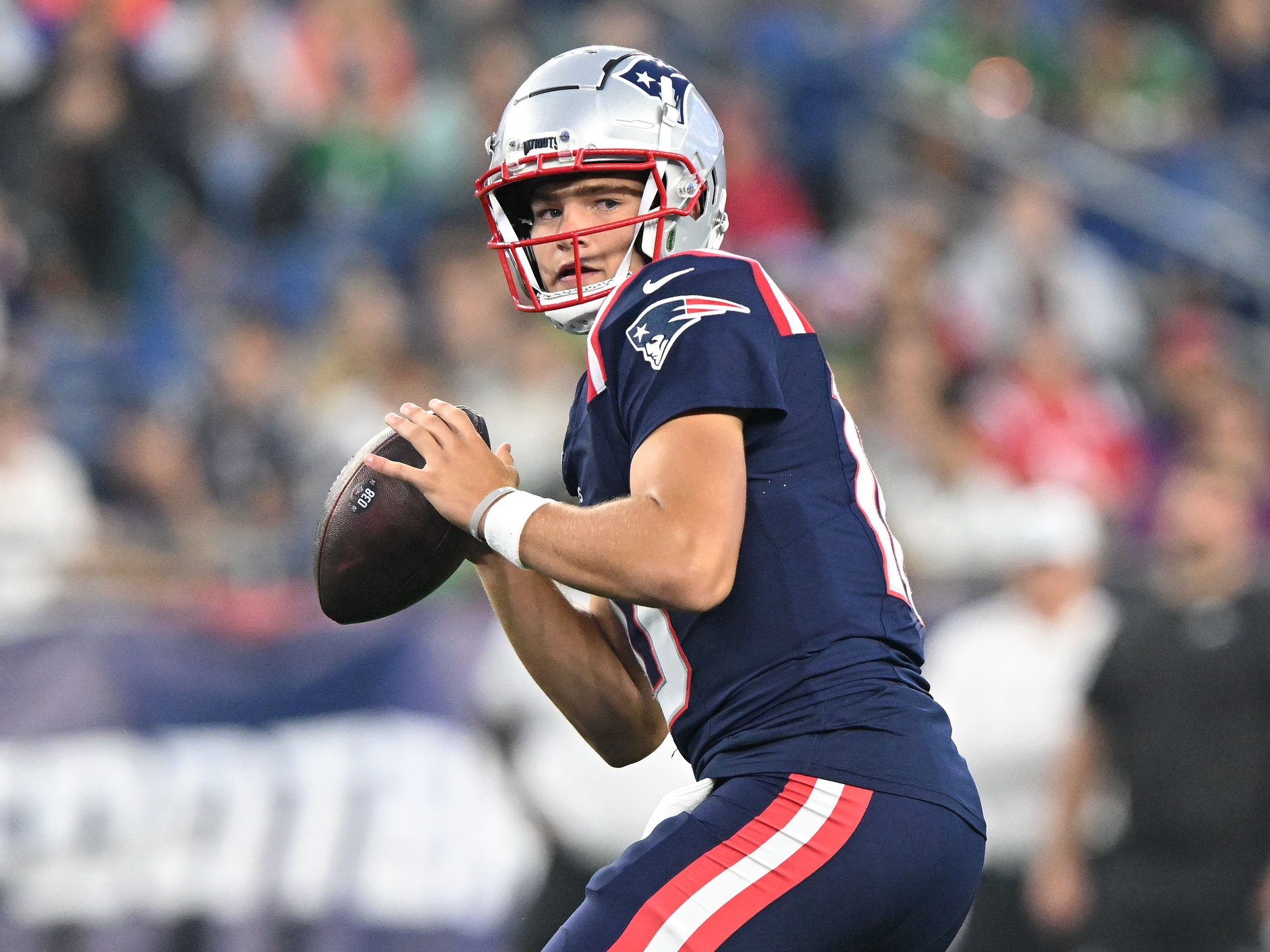 Aug 15, 2024; Foxborough, Massachusetts, USA; New England Patriots quarterback Drake Maye (10) looks to throw against the Philadelphia Eagles during the first half at Gillette Stadium. Mandatory Credit: Brian Fluharty-USA TODAY Sports
