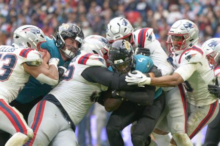 The Jaguars Run Over The “Soft” Patriots 32-16