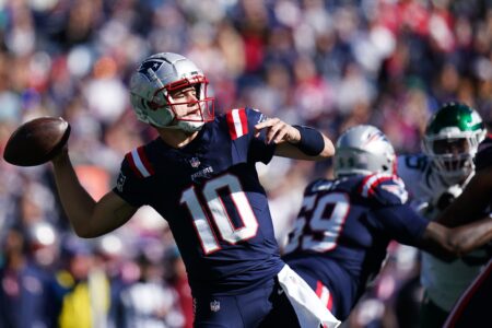 Patriots Rally, Stun Jets 25-22 With Last Minute TD