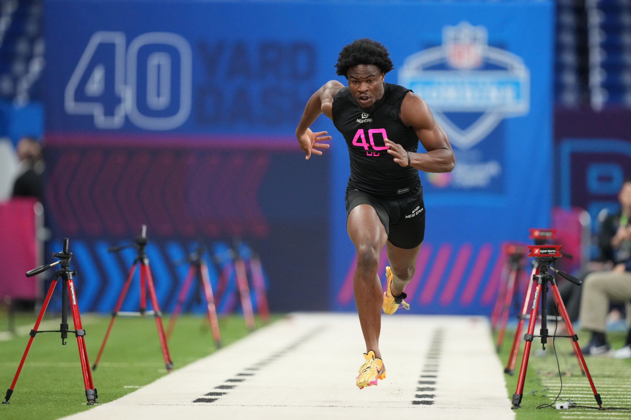 Feb 28, 2025; Indianapolis, IN, USA; South Carolina defensive back Nick Emmanwori (DB40) runs in the 40 yard dash during the 2025 NFL Combine at Lucas Oil Stadium. Mandatory Credit: Kirby Lee-Imagn Images