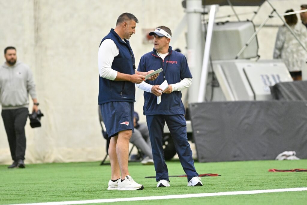 Mike Vrabel and Josh McDaniels