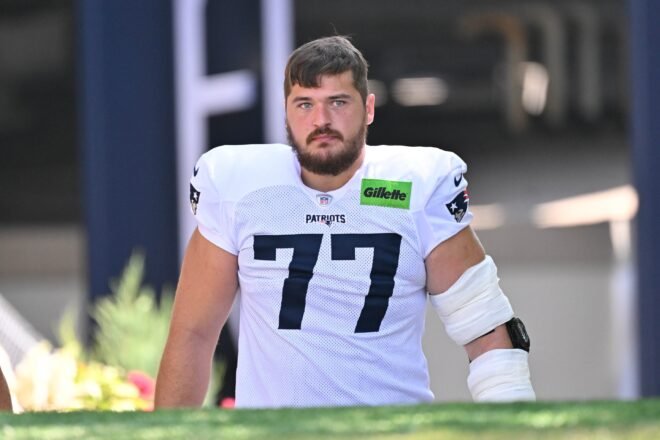 Patriots Lock Down Versatile Offensive Lineman, Keeping Depth In Front of Drake Maye