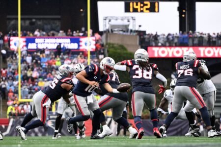Drake Maye and Rhamondre Stevenson