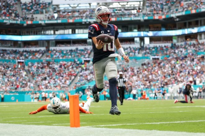 Drake Maye Shines In The Patriots 33-27 Win Over Miami