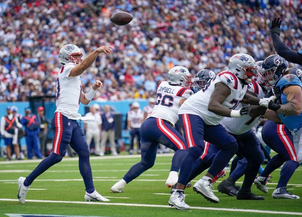 New England Patriots quarterback Drake Maye (10) passes during the second quarter against the Tennessee Titans at Nissan Stadium in Nashville, Tenn., Sunday, Oct. 19, 2025.