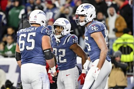 TreVeyon Henderson, Hunter Henry, Garrett Bradbury