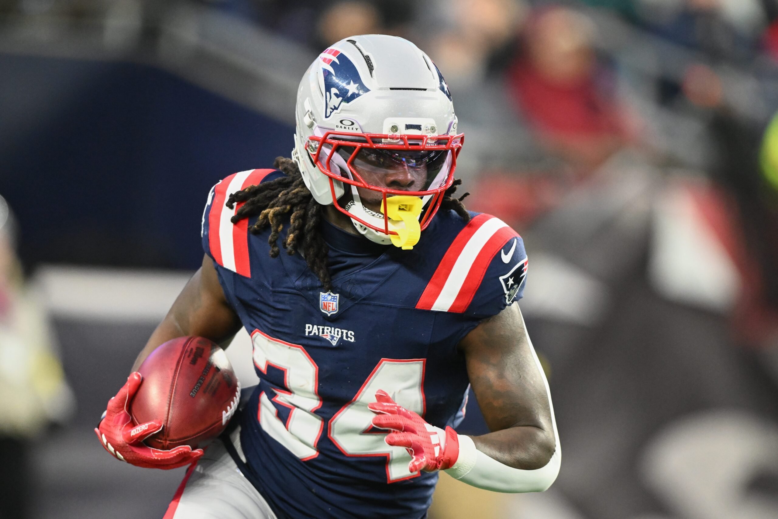 Patriots See 8 Players’ Contracts Expire, Sign One Player
