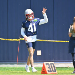 Vrabel on Patriots’ Special Teams Ace’s Injury: ‘Unique Role’ Complicates Return