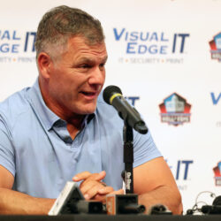 Vrabel Hints at Potential Celebration for 2001 Patriots Team