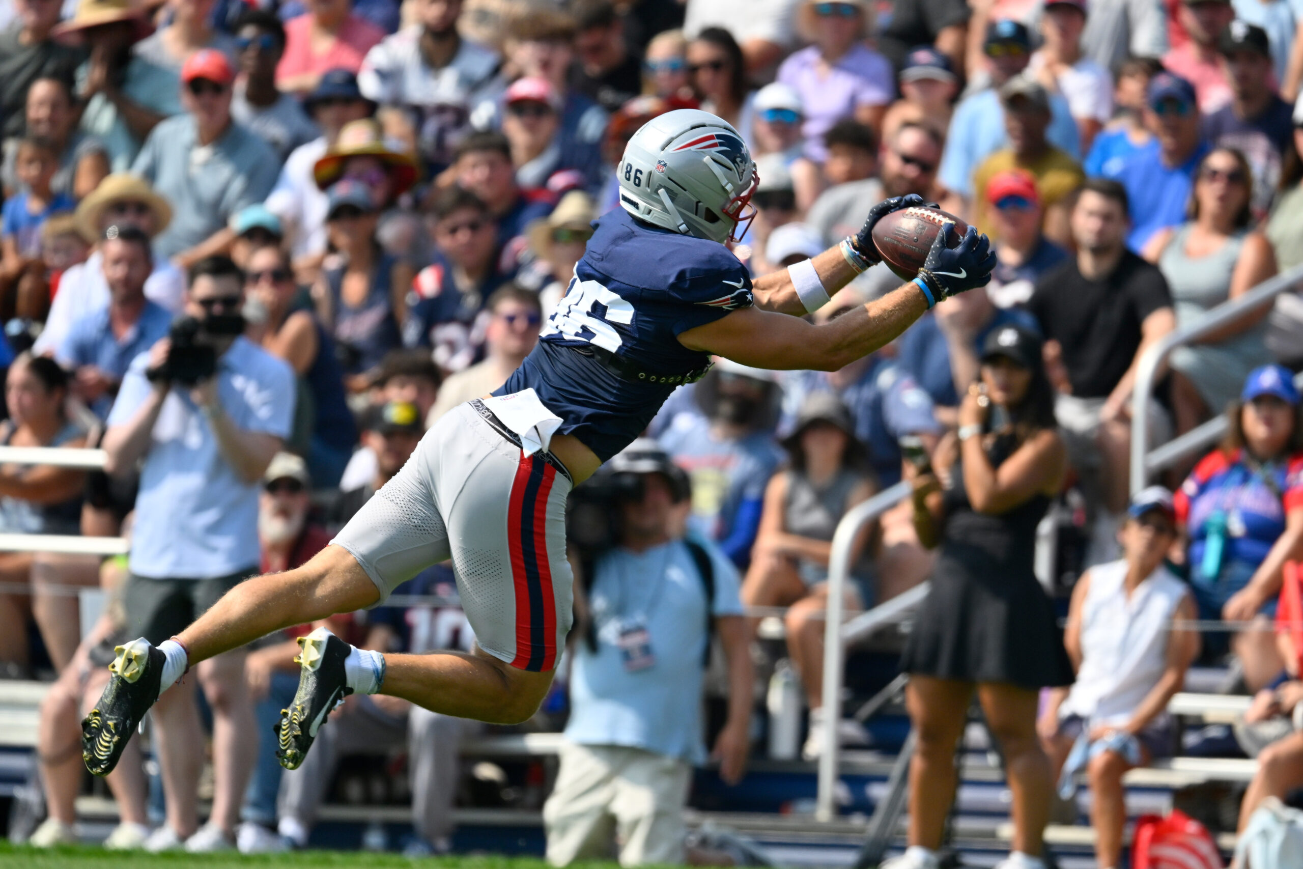 Aug 11, 2026; Foxborough, MA, USA; New England Patriots wide receiver Efton Chism III (86) catches the ball during a joint practice with the Indianapolis Colts at Gillette Stadium. Mandatory Credit: Eric Canha-Imagn Images