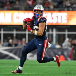 Friday Patriots Notebook 8/14: Receiver Battle is Getting Interesting